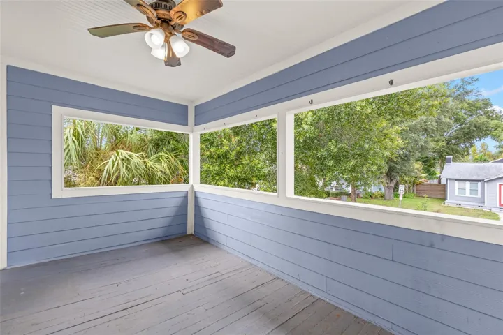 2nd floor porch