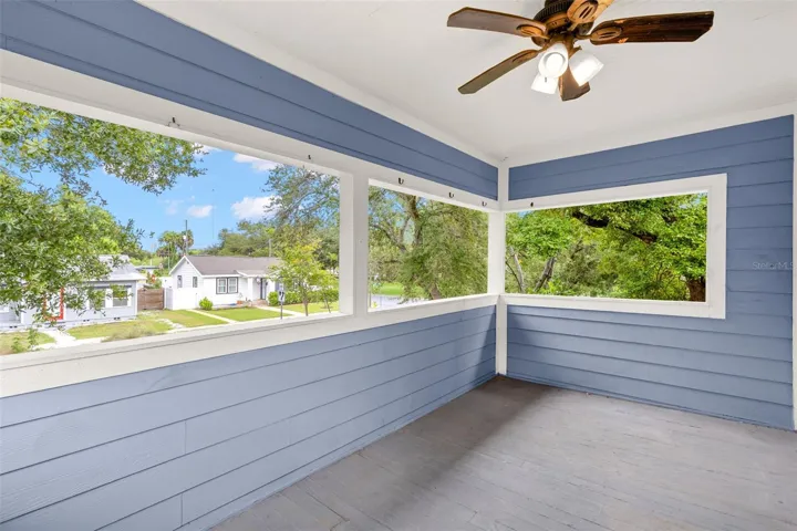 2nd floor porch