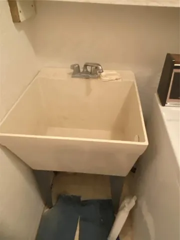 Ultility tub in the laundry room.