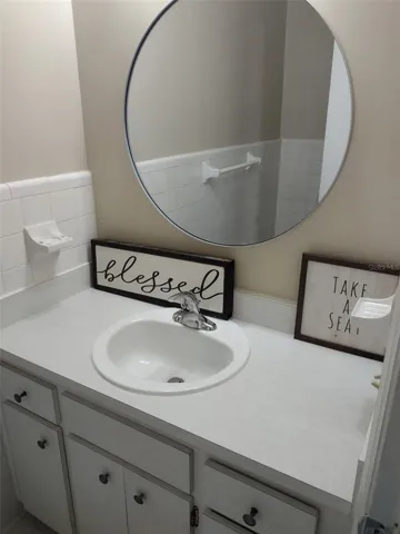Guest-Half Bathroom