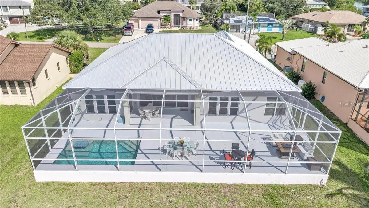 Overhead view shows large lanai