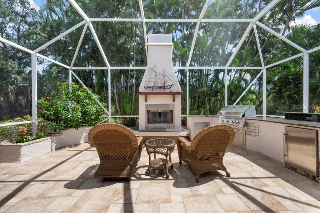 Eureka Palms provide a private setting