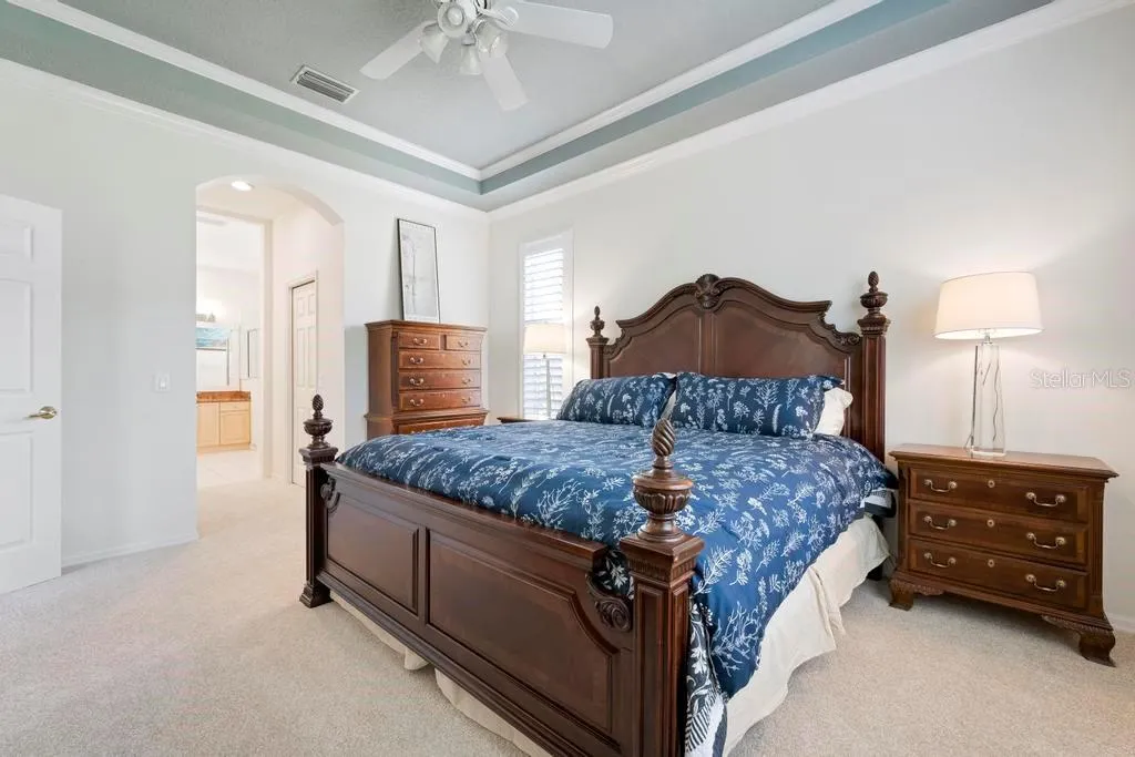 Primary en-suite
