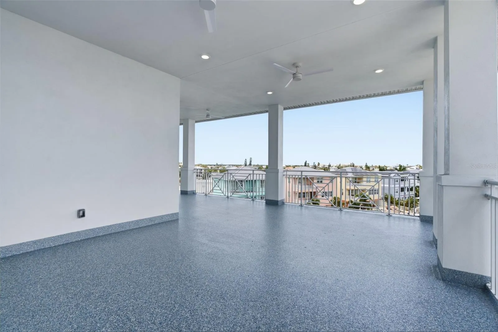 Balcony on Intracoastal Waterway