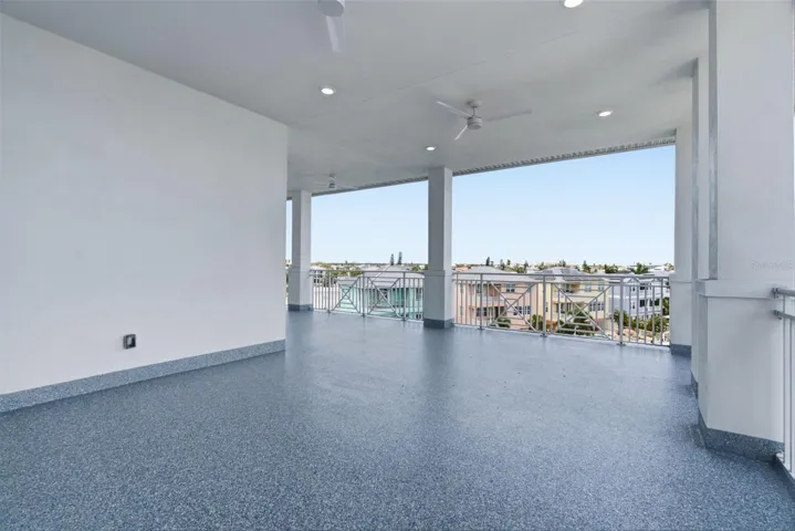 Balcony on Intracoastal Waterway