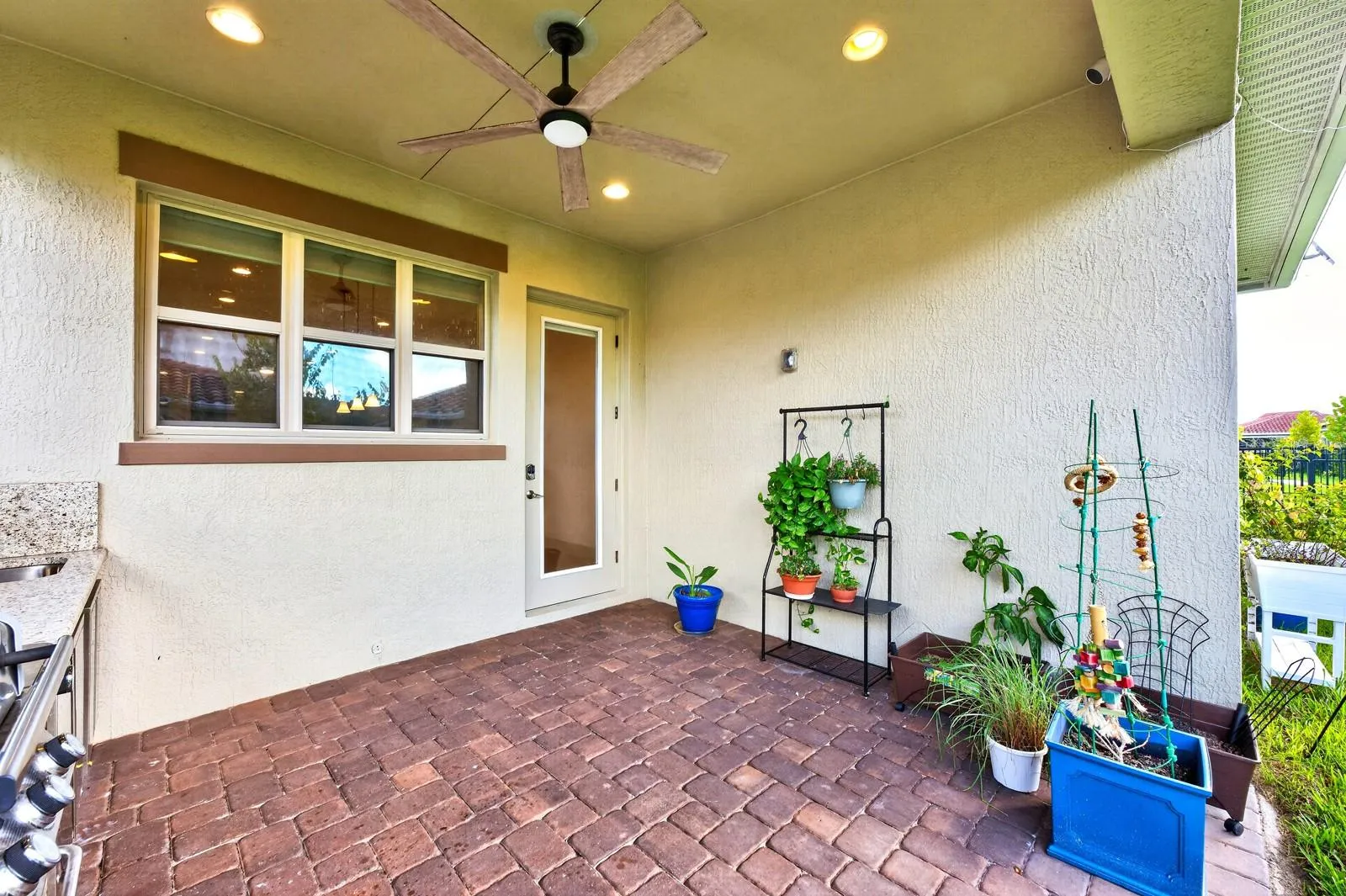 Enjoy indoor/outdoor Florida living year-round.