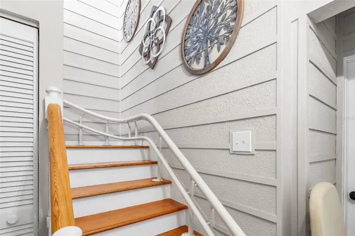 This unit is complete with a stair chair