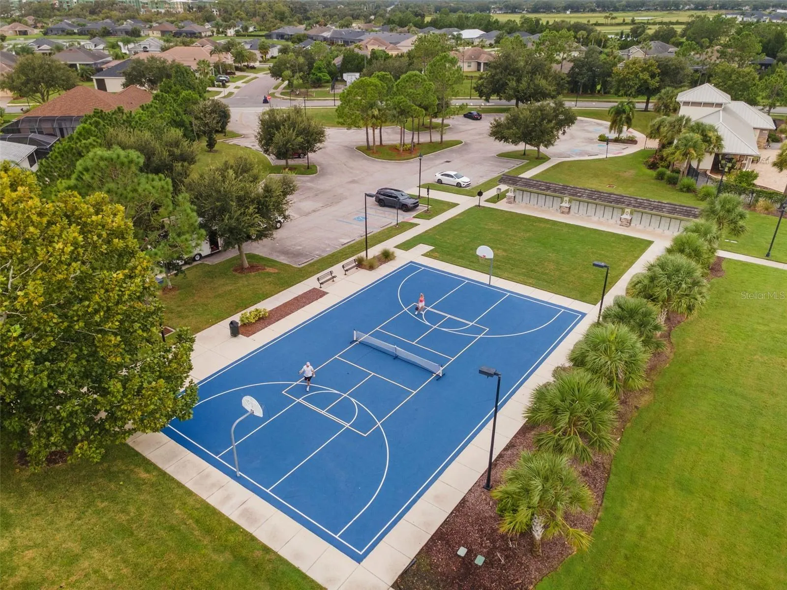 BASKETBALL/PICKLEBALL COURT