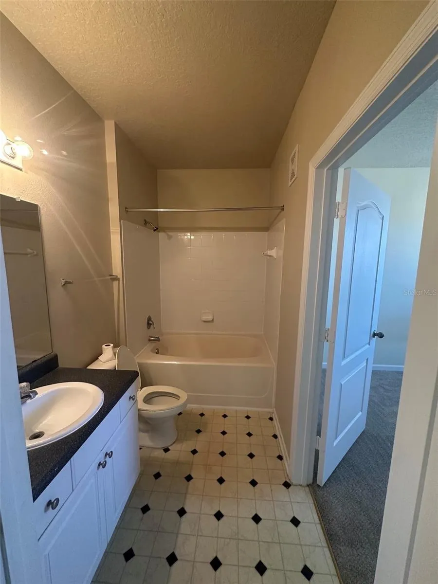 2nd Bathroom