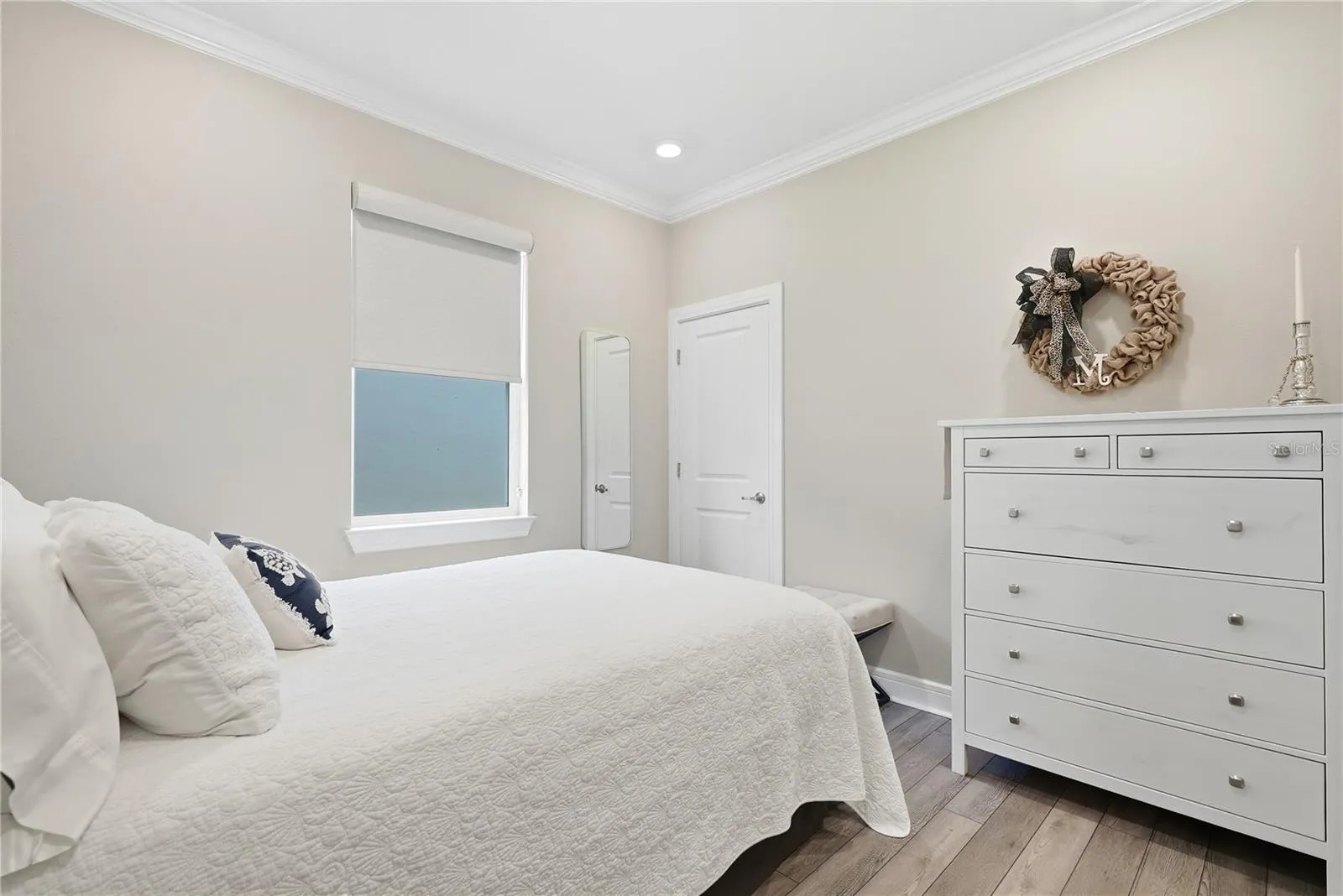 Flex space- currently used as a third bedroom.