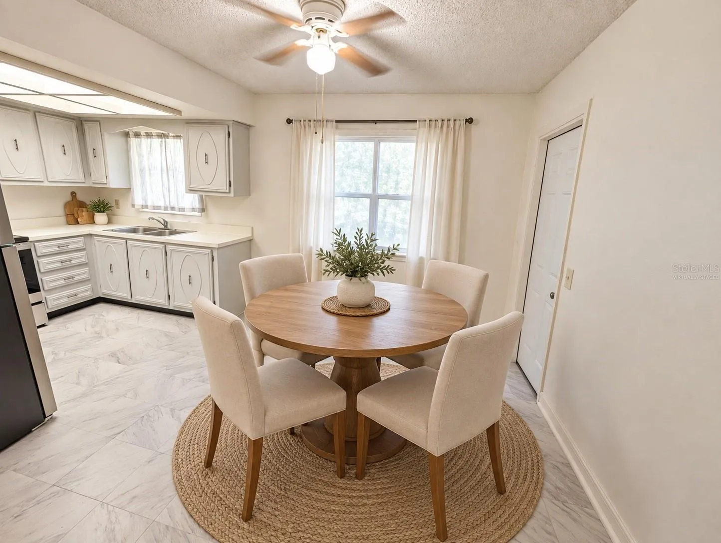 Virtually Staged Dinette