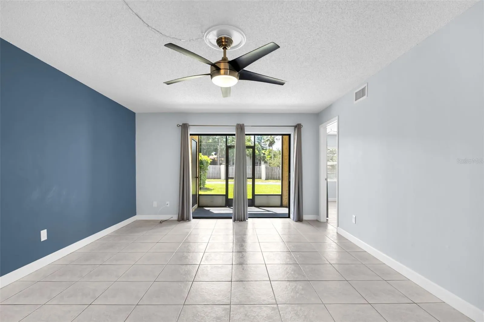 Spacious Living Room/Dining Room Combo