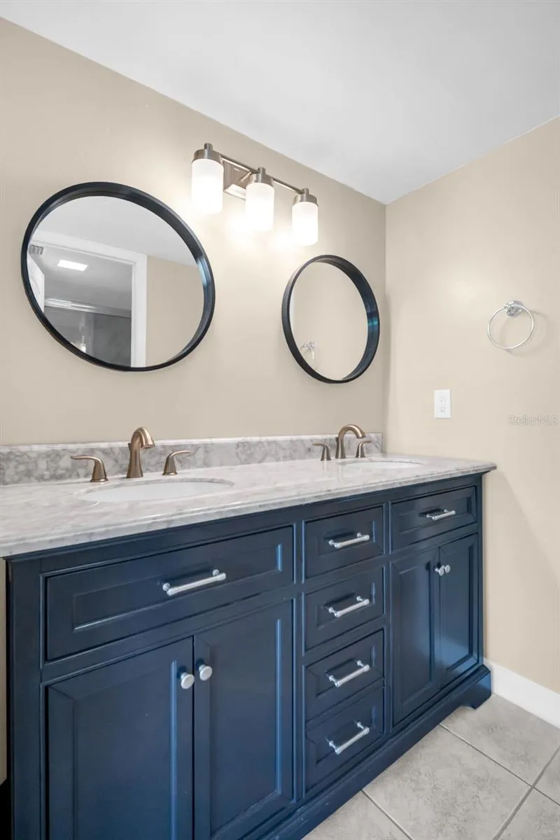 Primary Ensuite Bath