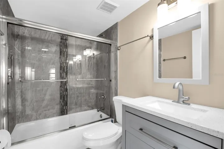 Hall Bathroom Tub/Shower Combo