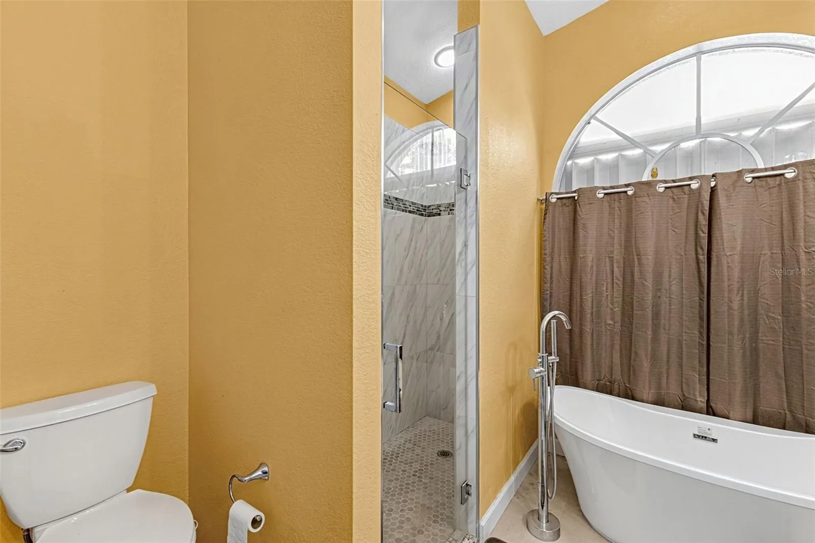 Primary Ensuite Bath