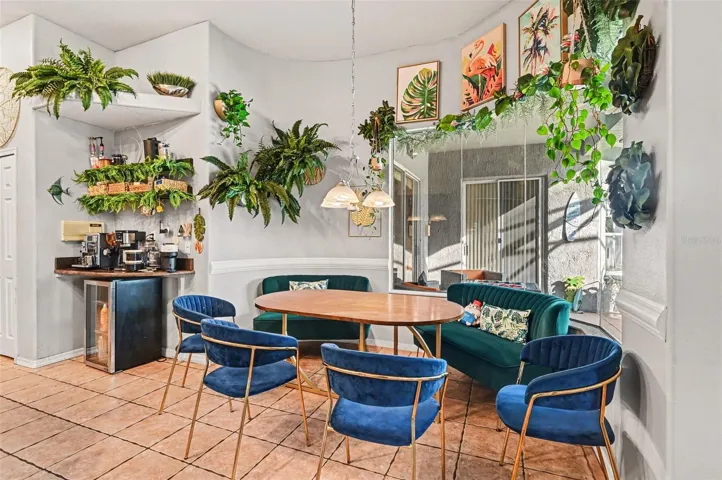 Kitchenette and coffee bar