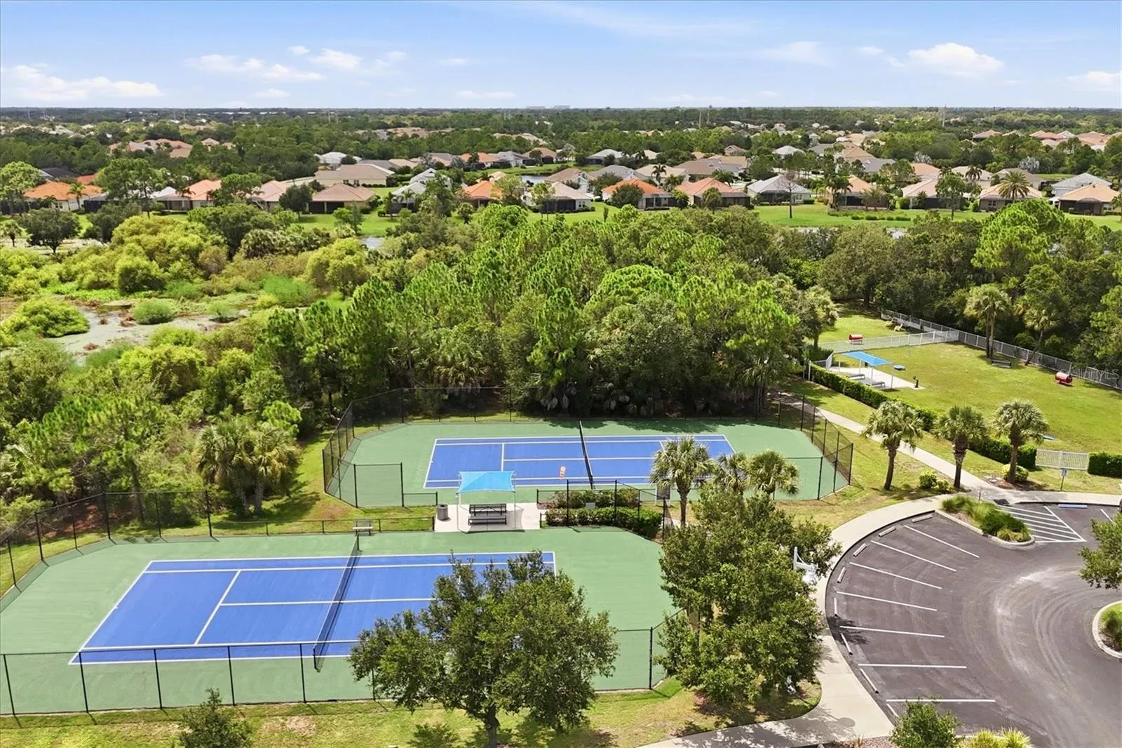 Grand Palm Amenities