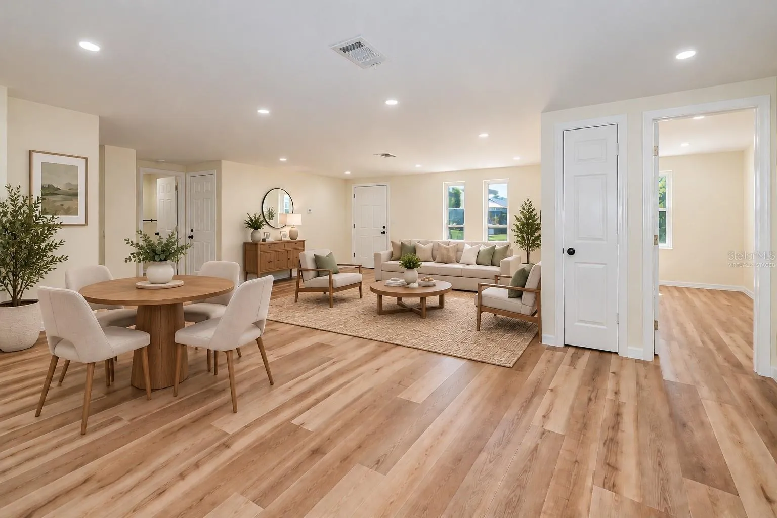 Dining/Living room Virtually Staged