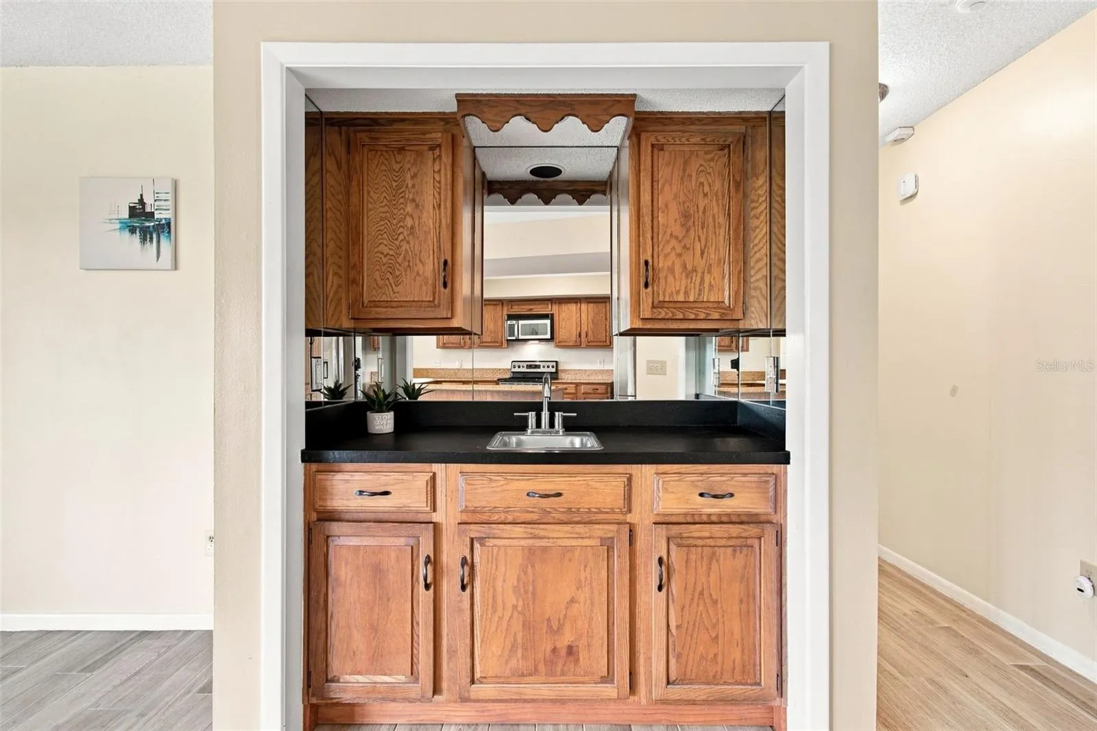 Living Room - Wet Bar