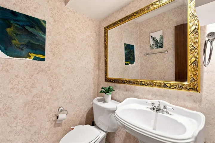 Powder Room