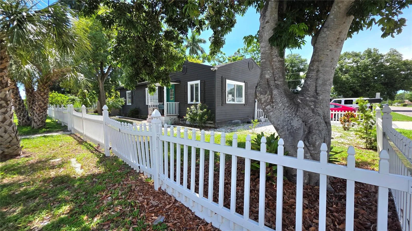 Front of Home View, Mature Landscaping, Fully Fenced