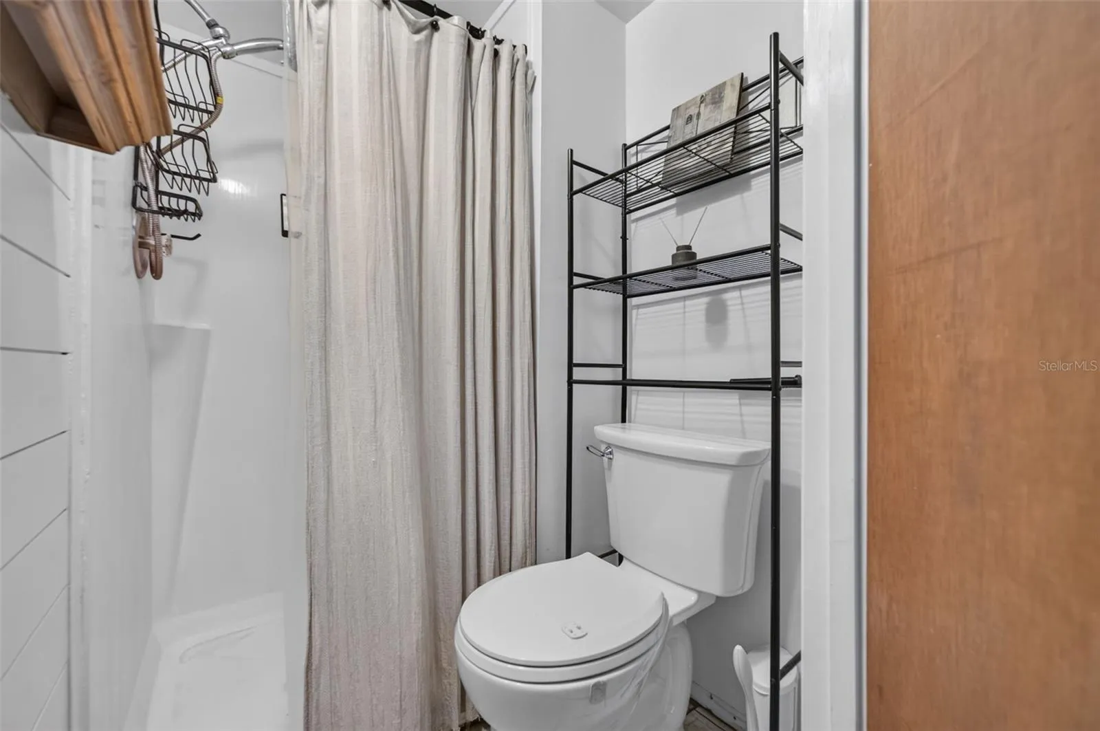 Ensuite for flex-space