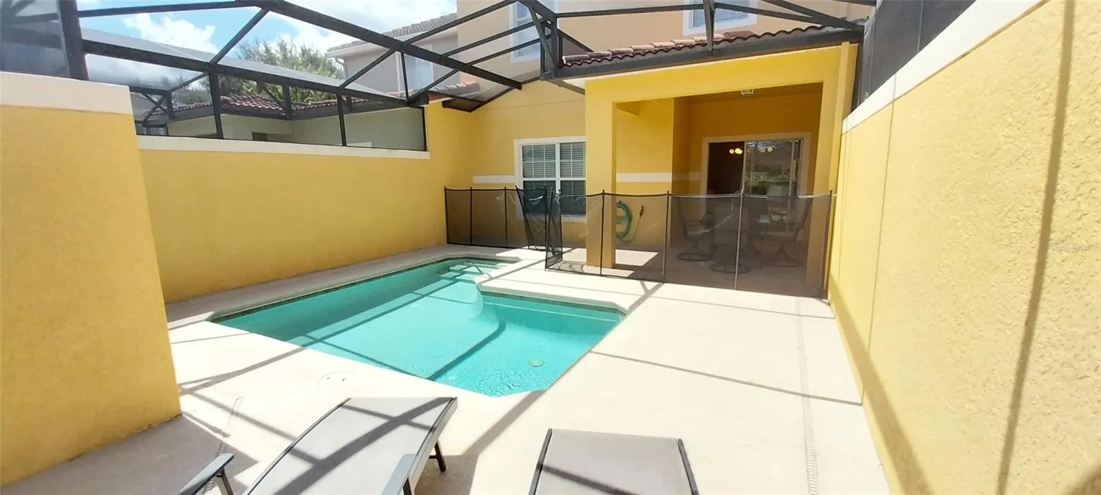 Screened in pool deck