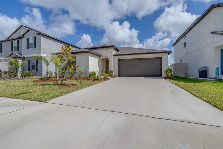 Front of Home with 2 car garage