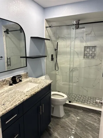 Guest bath shower