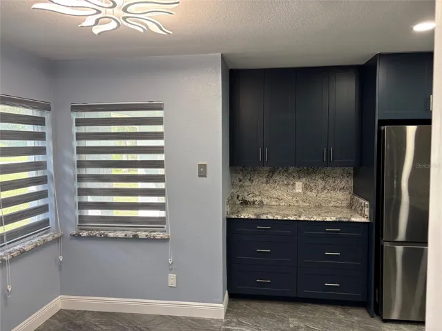 Breakfast area in Kitchen with coffee bar