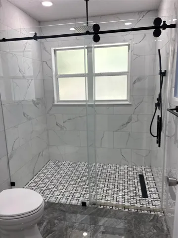 Primary Shower with rainhead
