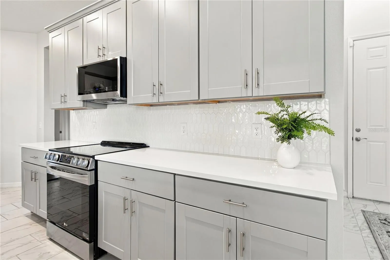 Kitchen - Storage & Spacious Countertops