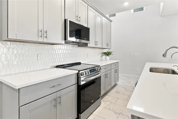 Kitchen w/Quartz Countertops