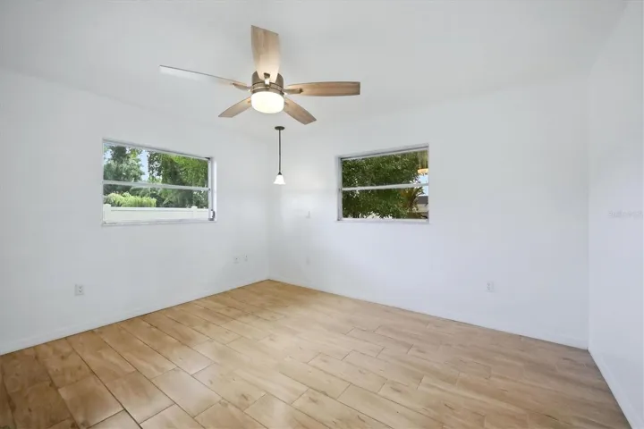 Bedroom 2 (13.3 x 11)