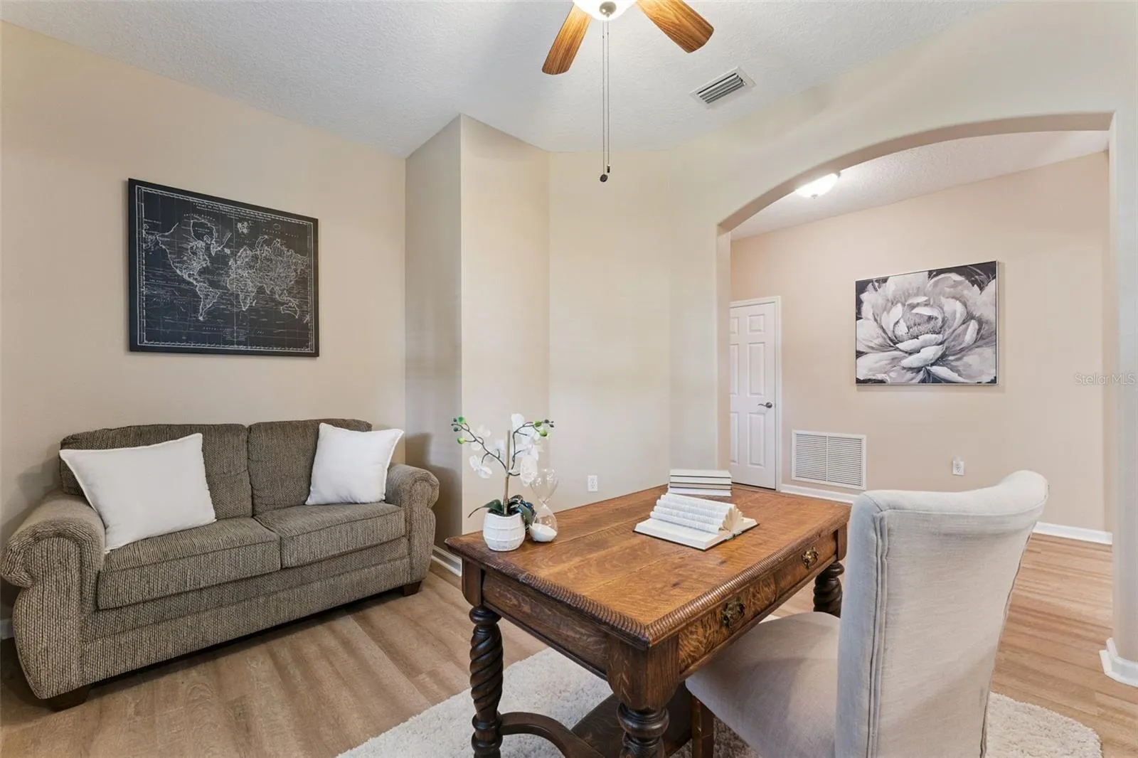 11' x 12' Den/office
