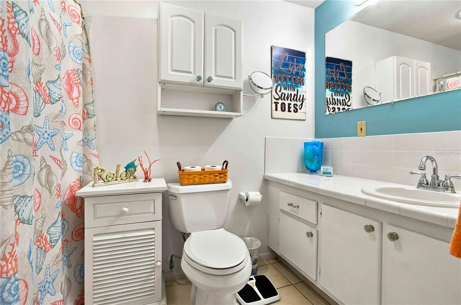 Coastal styled bathroom