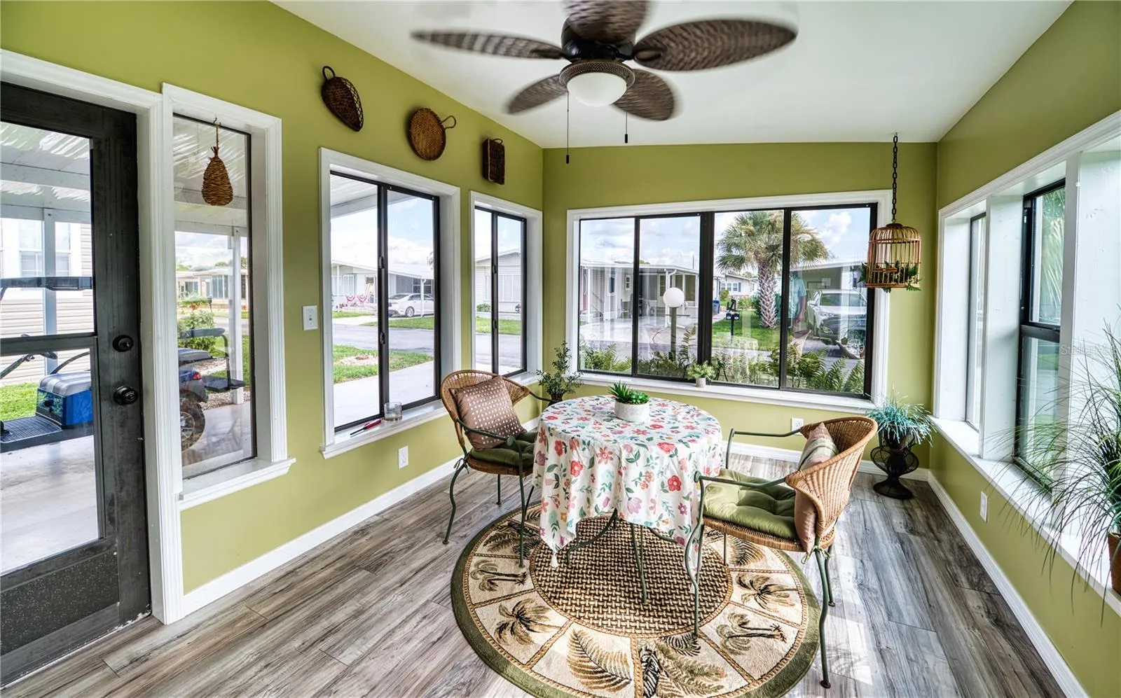 Florida Room off LR