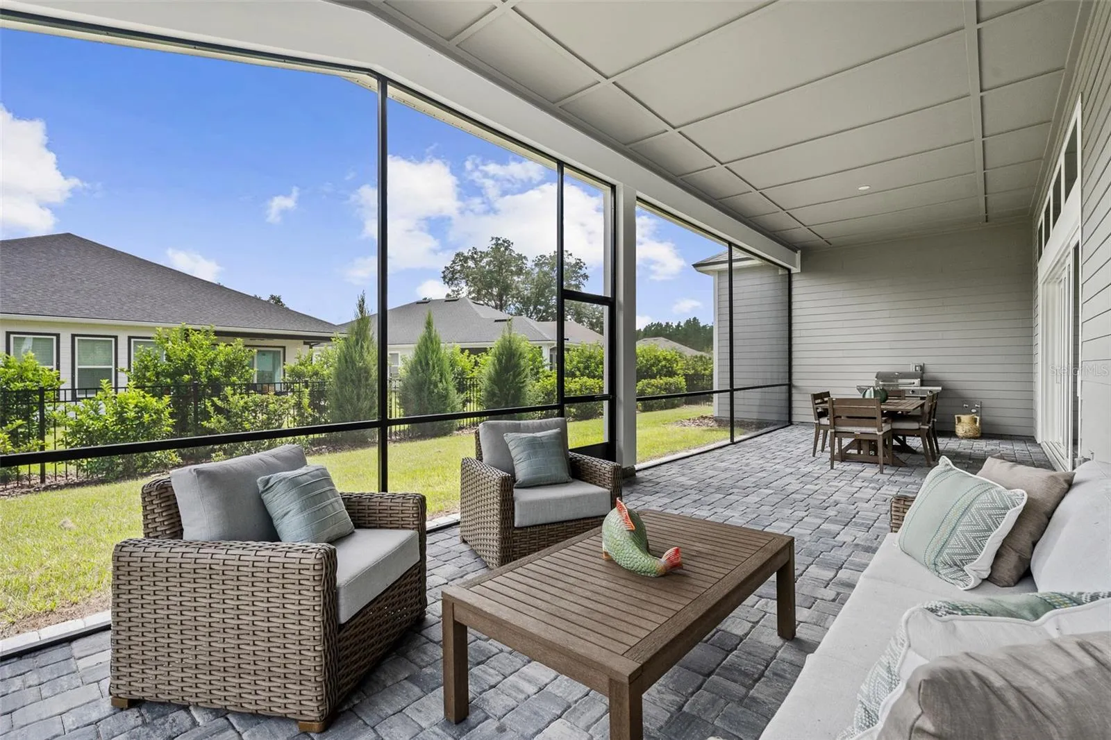 Massive Covered/Screened Lanai
