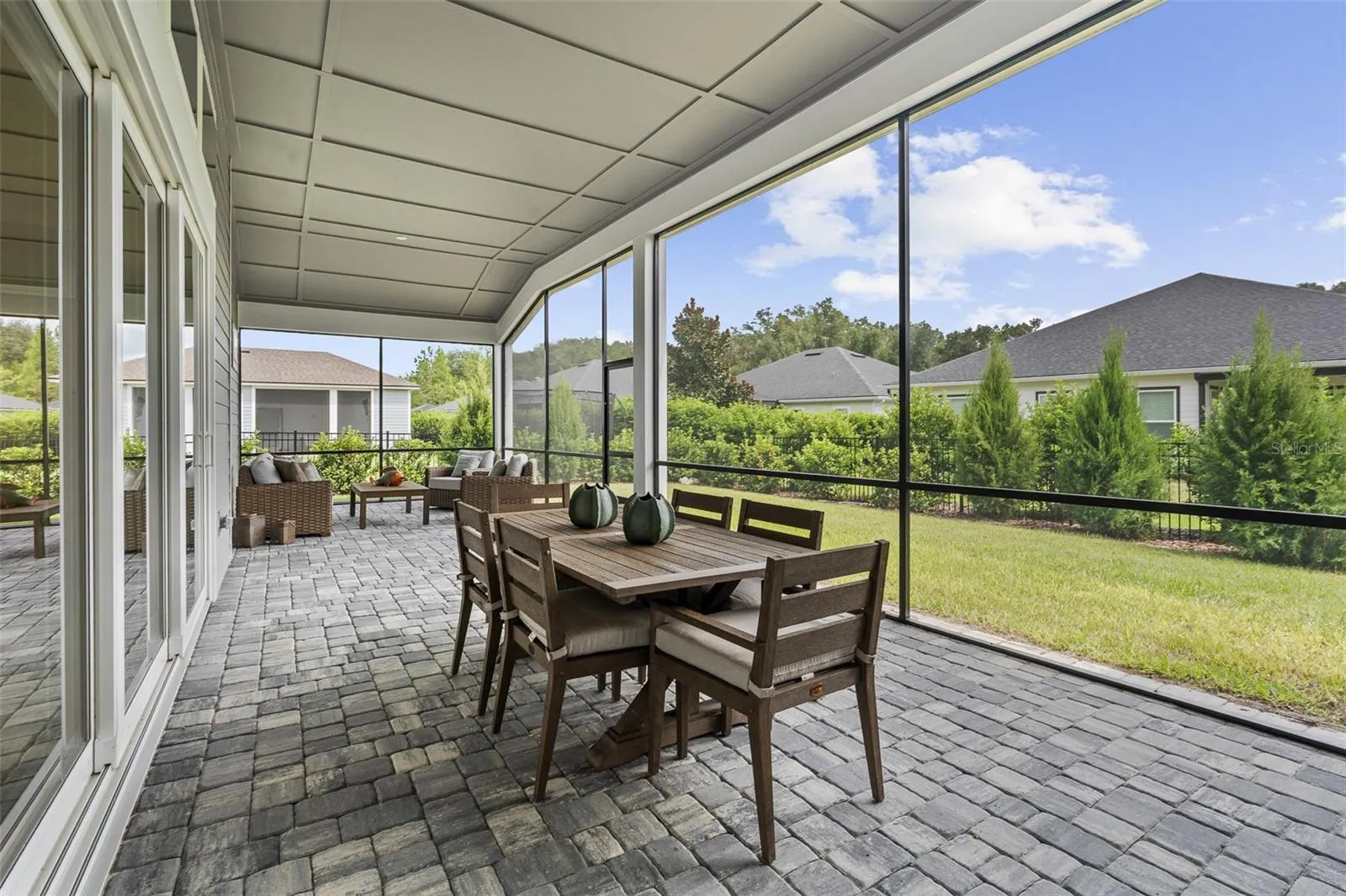 Massive Covered/Screened Lanai