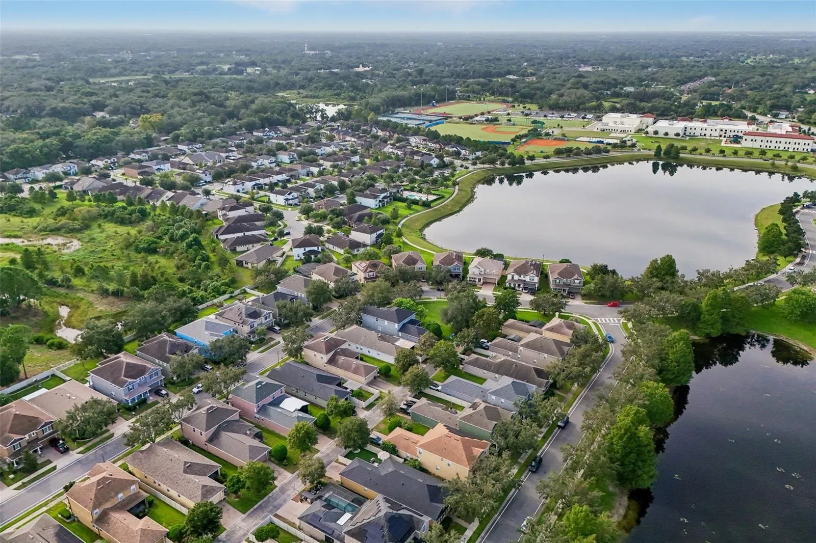Walking paths in the neighborhood around the pond