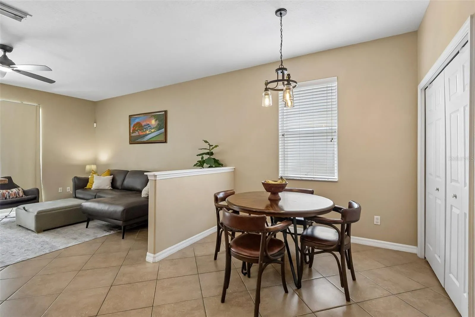 Breakfast nook