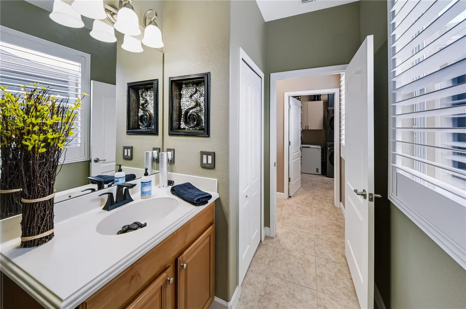 Downstairs Half Bathroom