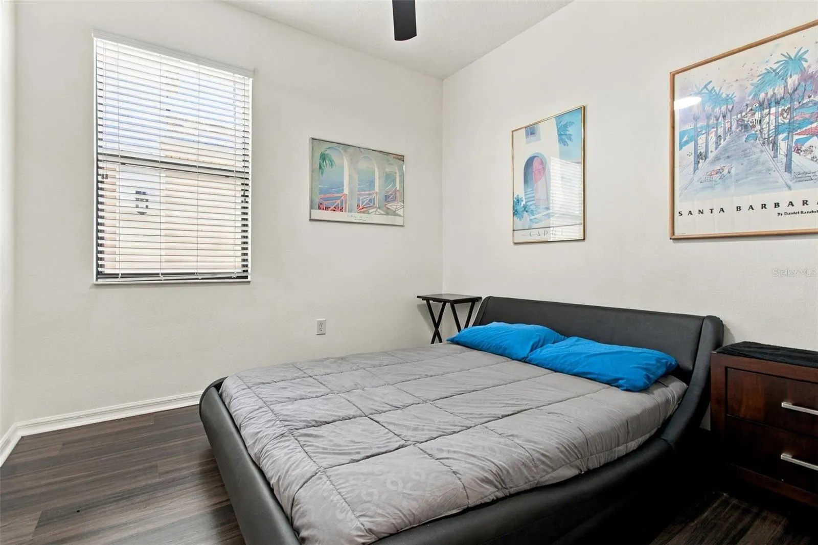 Guest bedroom