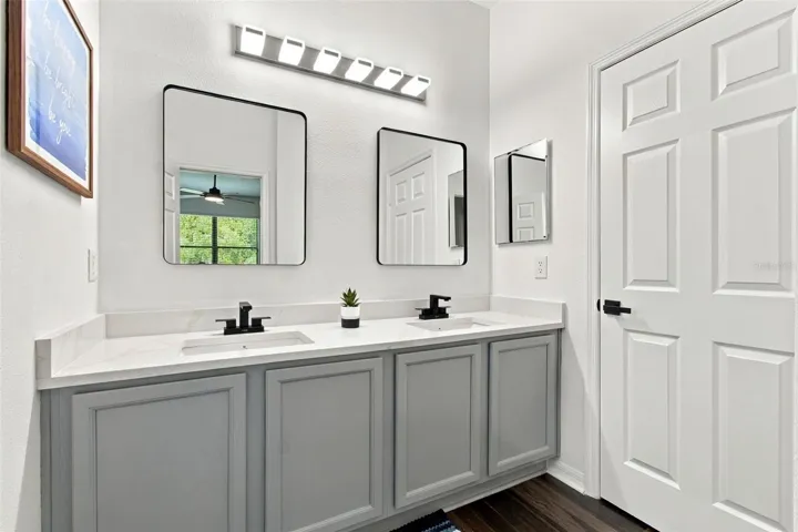Newly upgraded primary en-suite bathroom
