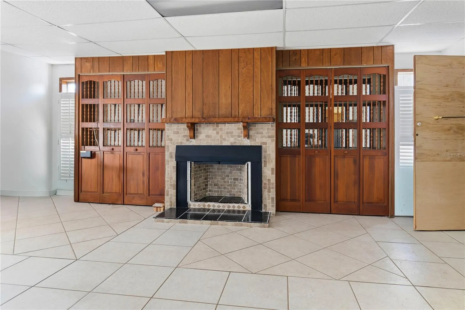 Bonus room firplace