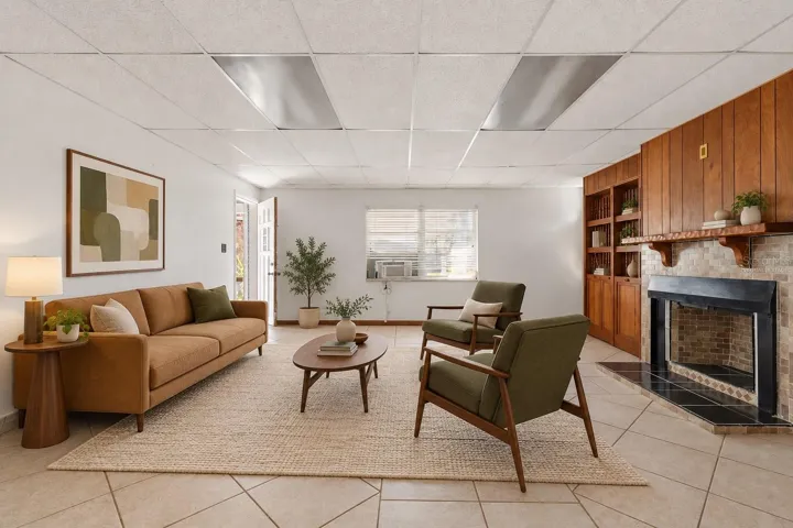 Bonus room virtually staged