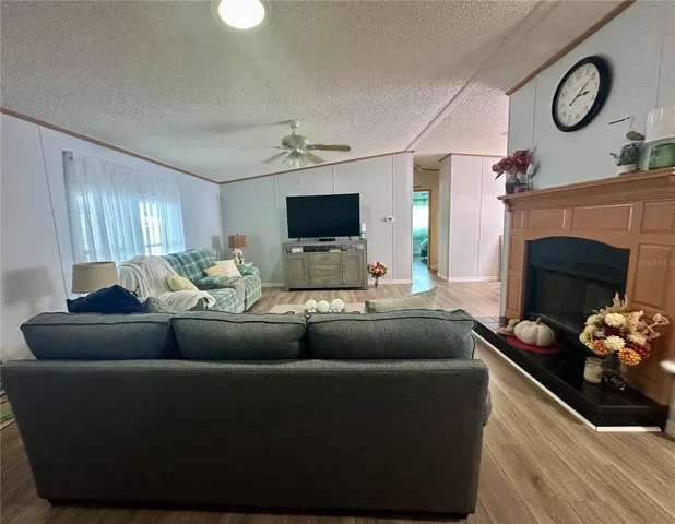 Living Room with fireplace