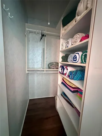 2nd Bedroom Walk-in closet