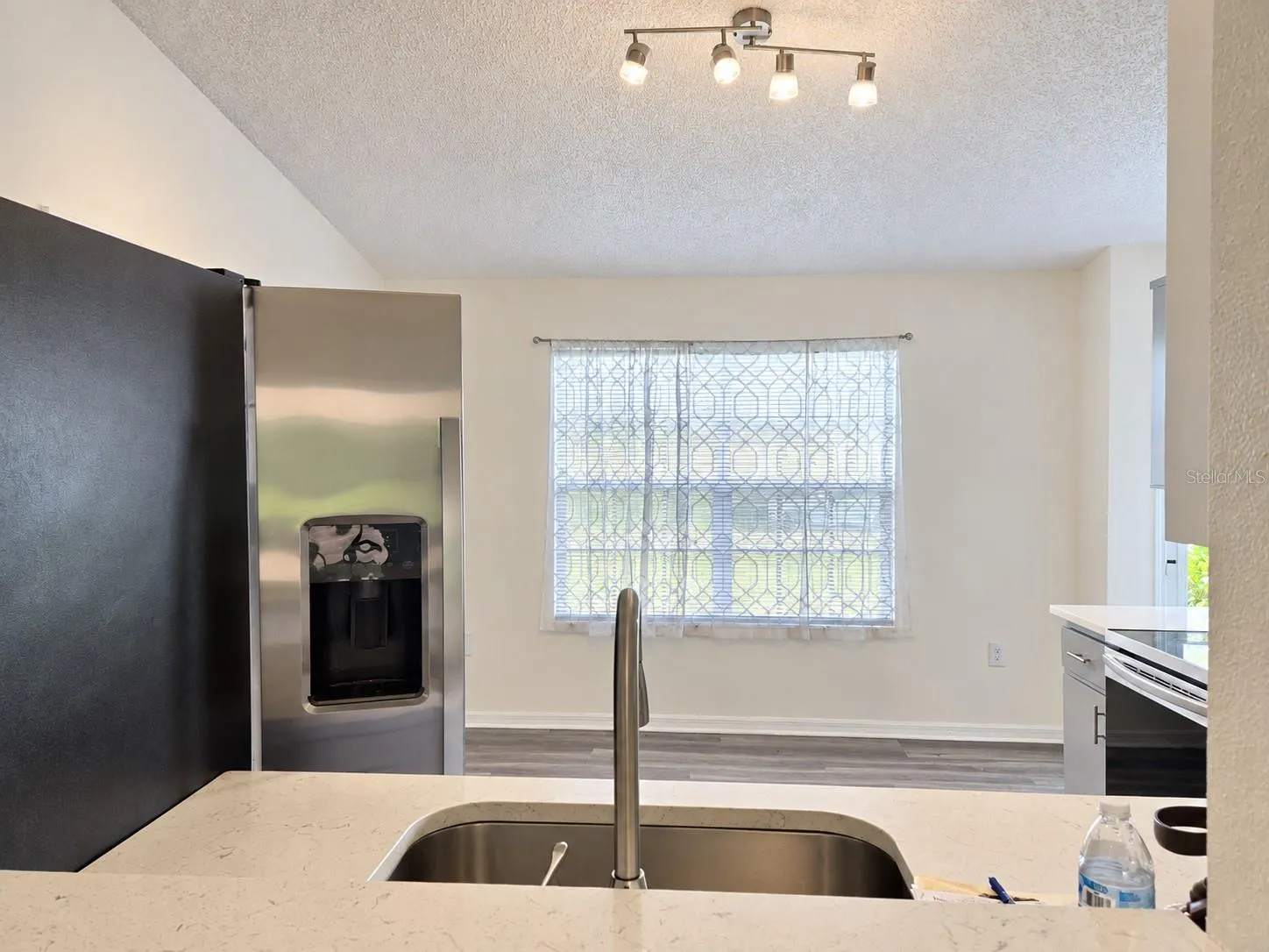Kitchen - View Lv Rm