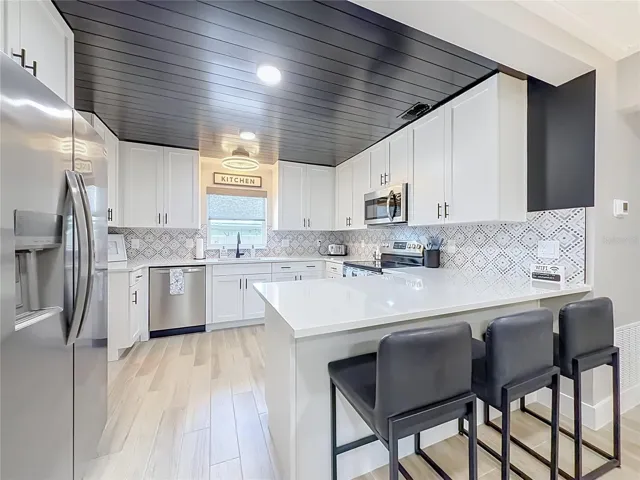 234: Kitchen/Dining